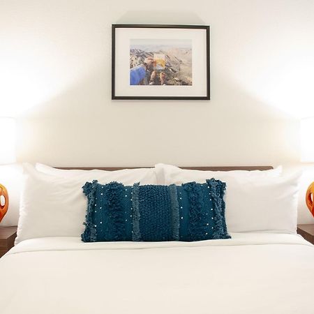 The Guild East Side | Indie Austin Luaran gambar